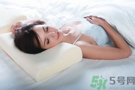 懷孕初期應(yīng)注意什么？懷孕初期吃什么好？