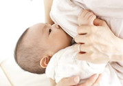 母乳喂養(yǎng)的好處有哪些？母乳喂養(yǎng)怎么知道寶寶吃飽了沒？