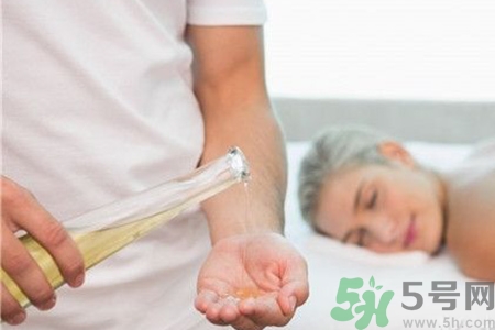 甘油會(huì)堵塞毛孔嗎？甘油堵塞毛孔怎么辦？