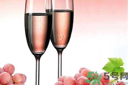 葡萄酒什么時(shí)候喝最好？一天什么時(shí)間喝葡萄酒最好？