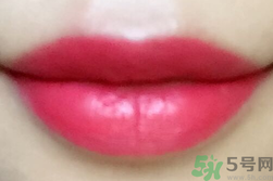 伊蒂之屋甜蜜之戀唇膏怎么用? 伊蒂之屋甜蜜之戀唇膏怎么用?