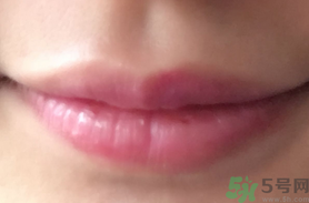 雅詩蘭黛真我光采輕透潤唇蜜怎么樣?好用嗎? 雅詩蘭黛真我光采輕透潤唇蜜怎么樣?好用嗎?