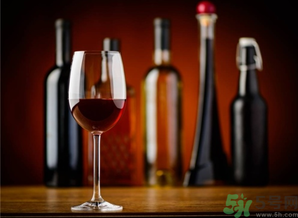 葡萄酒不能和什么一起吃？葡萄酒和什么食物相克？