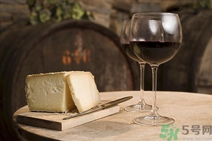 葡萄酒什么時(shí)候過(guò)濾？自制葡萄酒多久可以過(guò)濾？