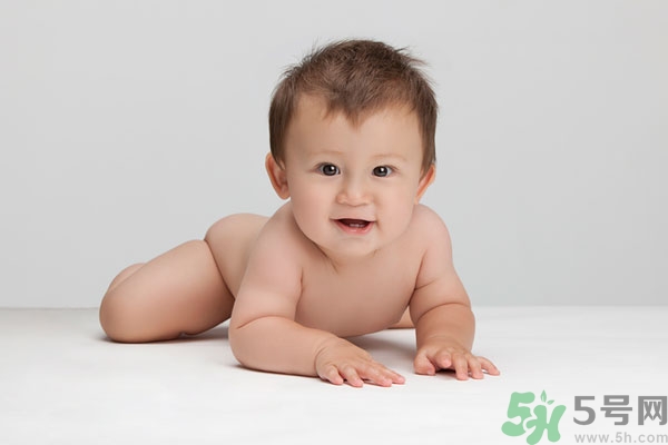 寶寶掉頭發(fā)是什么原因？寶寶掉頭發(fā)是怎么回事？