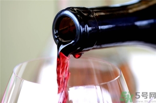 葡萄酒什么時(shí)候過(guò)濾？自制葡萄酒多久可以過(guò)濾？