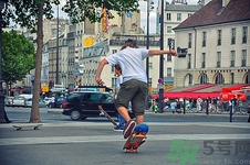 青春期掉頭發(fā)正常嗎?青春期掉頭發(fā)怎么辦 青春期掉頭發(fā)正常嗎?青春期掉頭發(fā)怎么辦