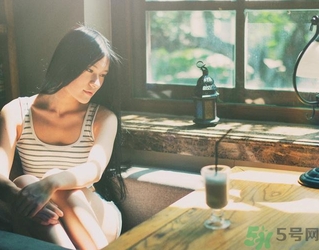 吃避孕藥會乳房脹痛嗎？吃避孕藥乳房脹痛怎么辦？