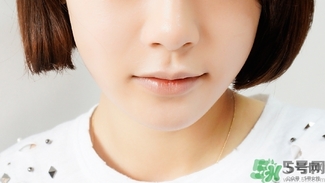 vant氣墊cc黑色和白色哪款好？vant36.5氣墊cc黑色和白色區(qū)別