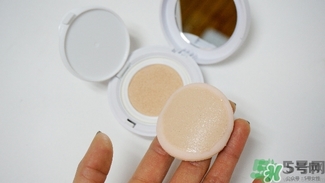 vant氣墊cc黑色和白色哪款好？vant36.5氣墊cc黑色和白色區(qū)別