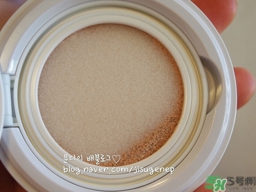 vant氣墊cc黑色和白色哪款好？vant36.5氣墊cc黑色和白色區(qū)別