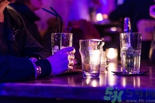 什么病不能喝酒抽煙?喝酒抽煙的危害有哪些 什么病不能喝酒抽煙?喝酒抽煙的危害有哪些