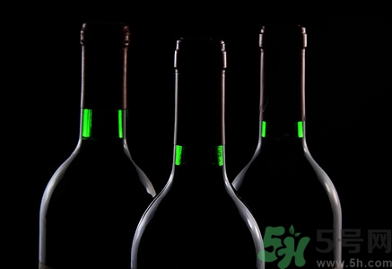 葡萄酒發(fā)酵過程中需要攪拌嗎?葡萄酒發(fā)酵多長時(shí)間