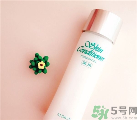 奧爾濱健康水含酒精嗎?奧爾濱健康水適合什么膚質(zhì)? 奧爾濱健康水含酒精嗎?奧爾濱健康水適合什么膚質(zhì)?