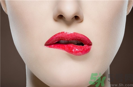 玻尿酸豐唇能保持多久?玻尿酸豐唇后注意什么? 玻尿酸豐唇能保持多久?玻尿酸豐唇后注意什么?