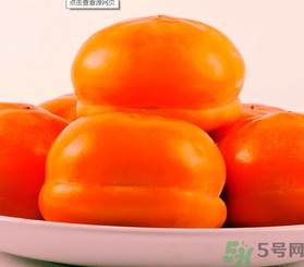 吃柿子后多久可以吃螃蟹？吃柿子后吃螃蟹會(huì)怎樣？