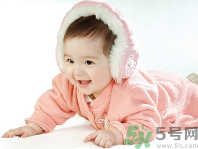 秋季寶寶穿什么衣服？秋天寶寶穿衣注意事項(xiàng)