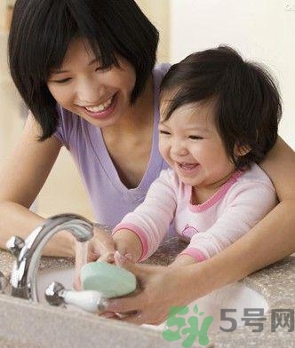 秋季幼兒如何預(yù)防感冒？秋季幼兒感冒怎么辦？
