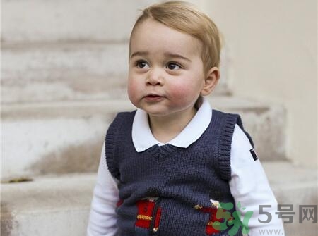 秋季寶寶穿什么衣服？秋天寶寶穿衣注意事項(xiàng)