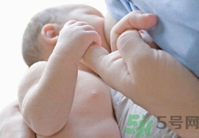 斷奶期間奶漲怎么辦？什么時候斷奶最合適？