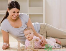 怎么判斷寶寶積食？寶寶積食吃什么食物好？