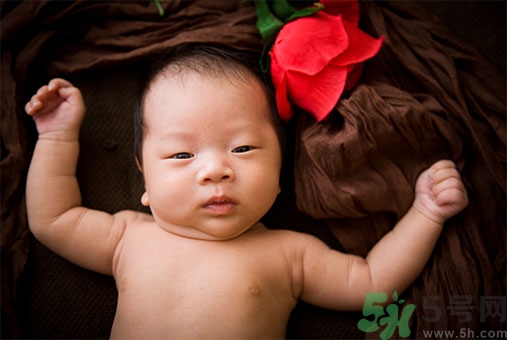 濕疹和痱子一樣嗎？濕疹和痱子有甚么區(qū)別？