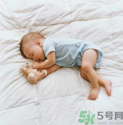秋季幼兒如何預(yù)防感冒？秋季幼兒感冒怎么辦？