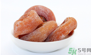 ?柿餅上的白霜是什么？?柿餅外面的白色是什么？