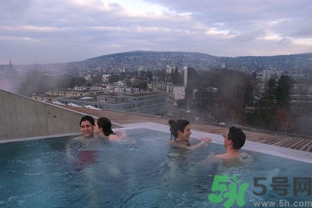 寒露能泡溫泉嗎？寒露泡溫泉好嗎？