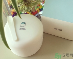 3ce牛奶素顏霜多少錢?3ce牛奶素顏霜專柜價(jià)格 3ce牛奶素顏霜多少錢?3ce牛奶素顏霜專柜價(jià)格