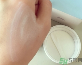 3ce牛奶素顏霜多少錢?3ce牛奶素顏霜專柜價(jià)格 3ce牛奶素顏霜多少錢?3ce牛奶素顏霜專柜價(jià)格