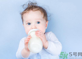嬰兒秋天拉肚子怎么辦？秋天嬰兒拉肚子怎么辦？