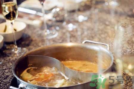 吃火鍋太辣胃難受怎么回事？吃火鍋太辣胃難受怎么辦？