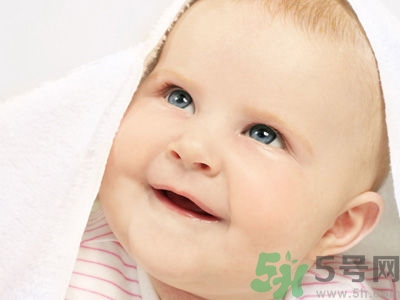 寶寶頭垢是如何產(chǎn)生的？寶寶頭垢怎么去掉？