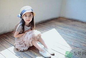 新生兒為什么那么丑？新生兒越丑越好嗎？