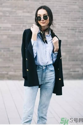 十月份可以戴圍巾嗎？十月份可以戴絲巾嗎？