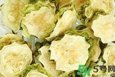 新鮮苦瓜片和干苦瓜片泡水哪個好？苦瓜片泡水喝的功效
