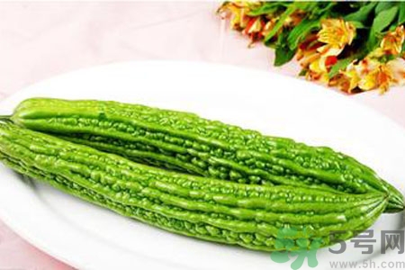 苦瓜吃多了會(huì)怎么樣？苦瓜吃多了會(huì)中毒嗎？