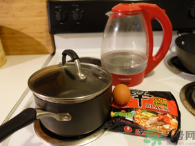 辛拉面是哪個(gè)國(guó)家的？辛拉面怎么煮好吃？