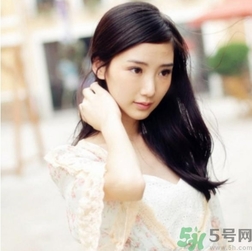 冬天頭發(fā)炸毛怎么辦？冬天頭發(fā)怎么樣減少靜電？