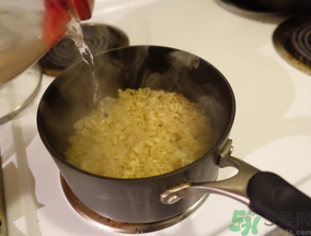 辛拉面是哪個(gè)國(guó)家的？辛拉面怎么煮好吃？