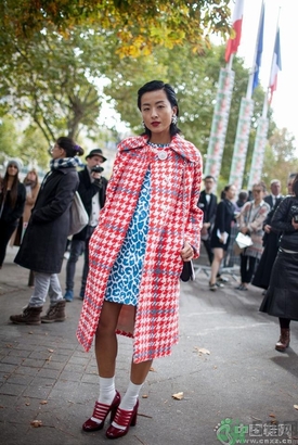 十月可以穿涼鞋嗎？十月怎么穿涼鞋不冷？