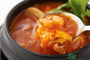 吃火鍋嘔吐怎么辦？吃火鍋吐了怎么辦？