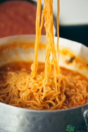 辛拉面是哪個(gè)國(guó)家的？辛拉面怎么煮好吃？