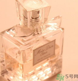 夜巴黎香水現(xiàn)在有嗎？夜巴黎香水哪里買？