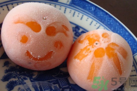 凍柿子的營(yíng)養(yǎng)價(jià)值 凍柿子的功效與作用 凍柿子的營(yíng)養(yǎng)價(jià)值 凍柿子的功效與作用