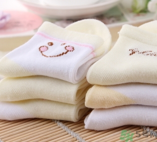 冬天可以穿襪子睡覺嗎？冬天穿襪子睡覺好嗎？