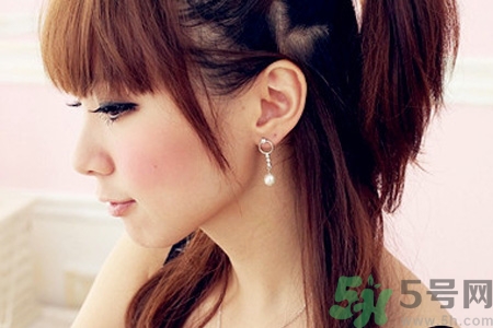 去醫(yī)院打耳洞掛什么科？去醫(yī)院打激光耳洞多少錢？