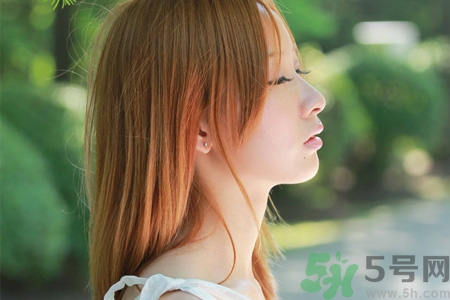 去醫(yī)院打耳洞掛什么科？去醫(yī)院打激光耳洞多少錢？