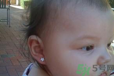 小孩能打耳洞嗎？小孩打耳洞好嗎？